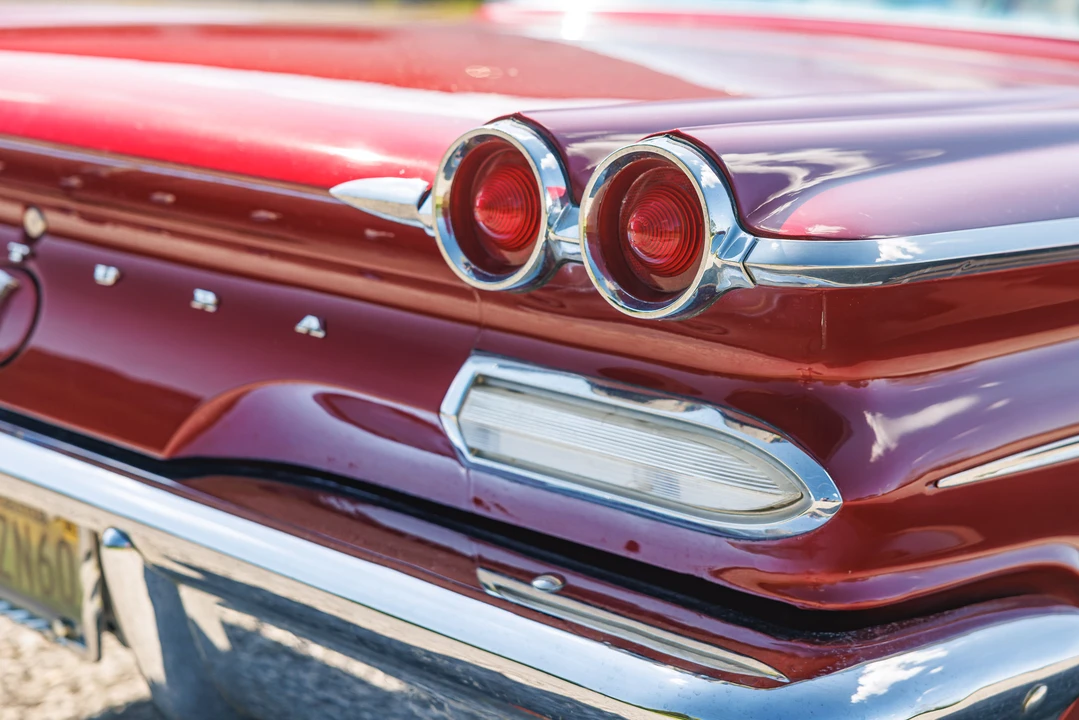 1960 Pontiac - Image 27 of 31