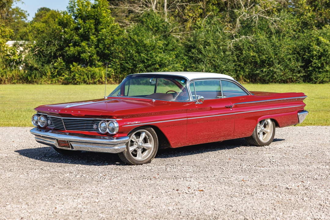 1960 Pontiac - Image 4 of 31