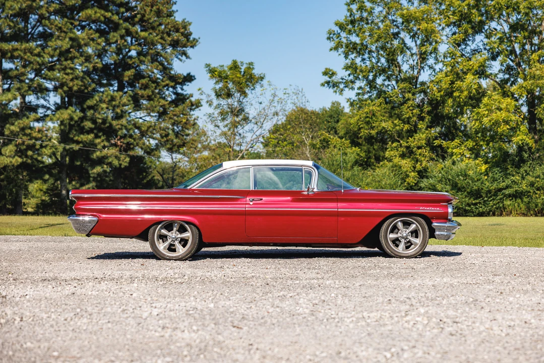 1960 Pontiac - Image 11 of 31