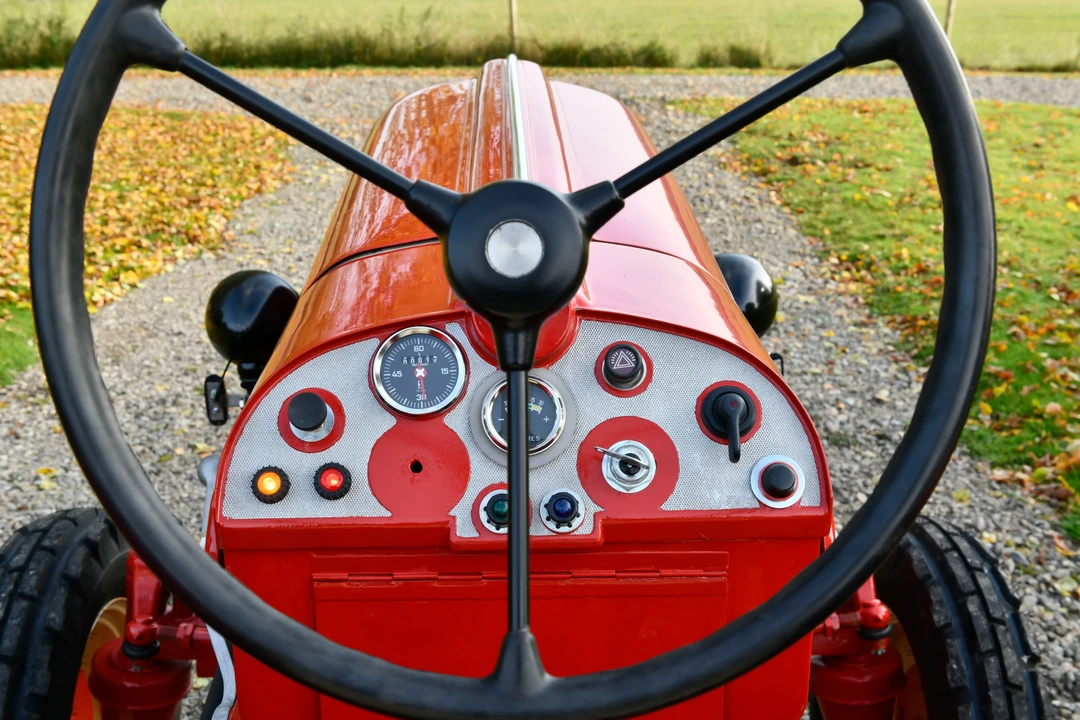 1960 Porsche Tractors - Image 3 of 17