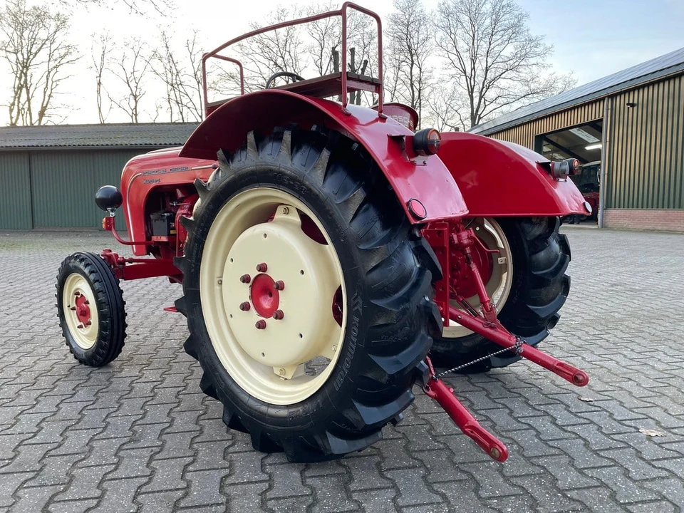 1960 Porsche Tractors - Image 4 of 31