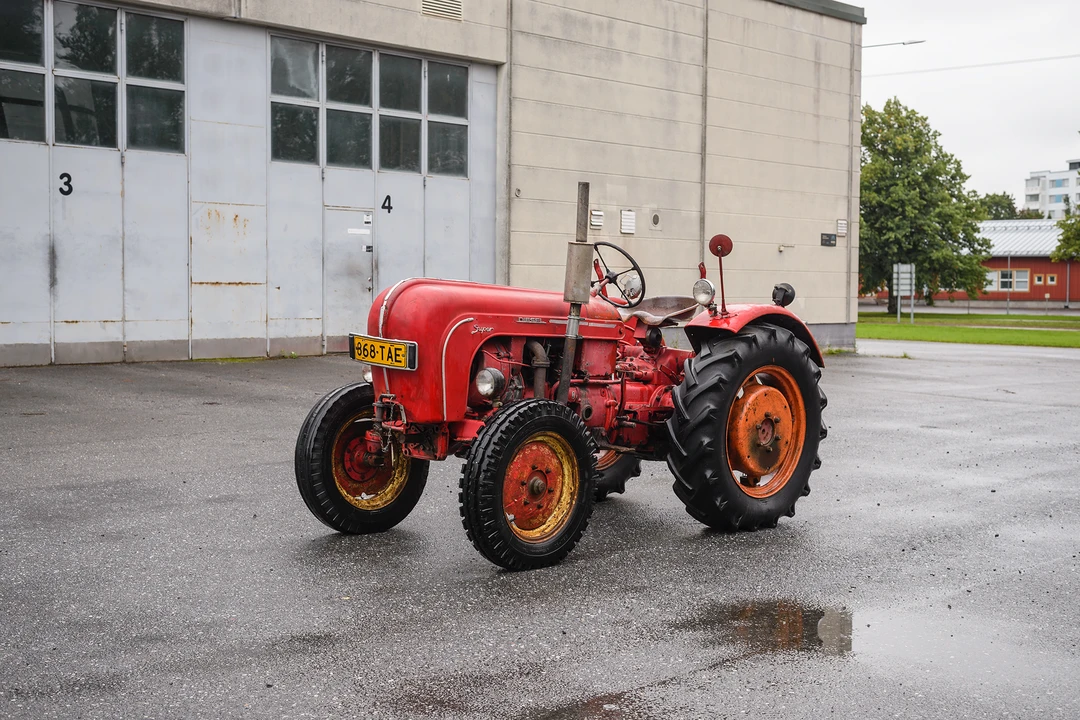 1960 Porsche Tractors - Image 4 of 31