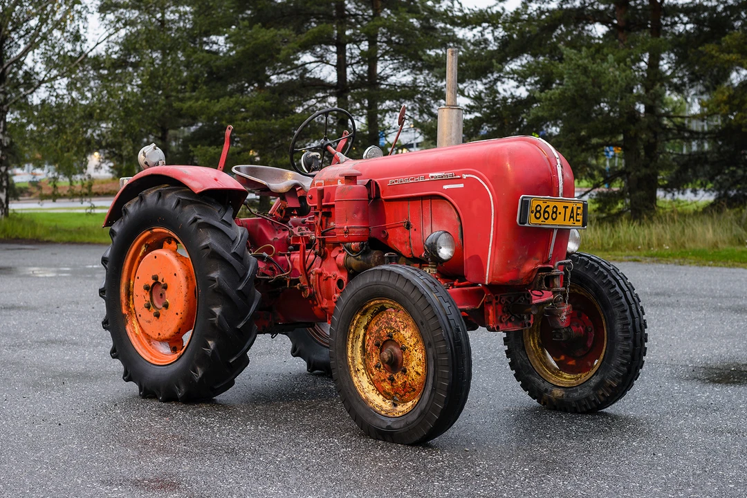 1960 Porsche Tractors - Image 2 of 31