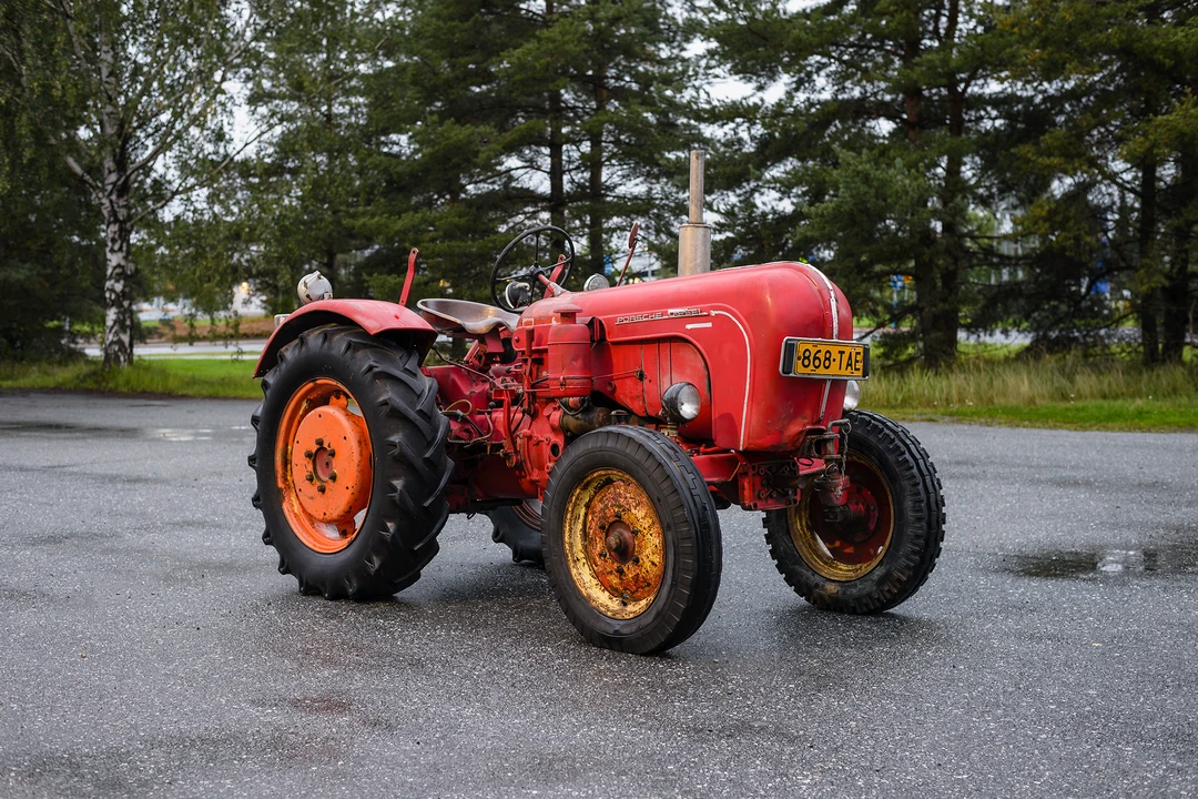 1960 Porsche Tractors - Image 9 of 31
