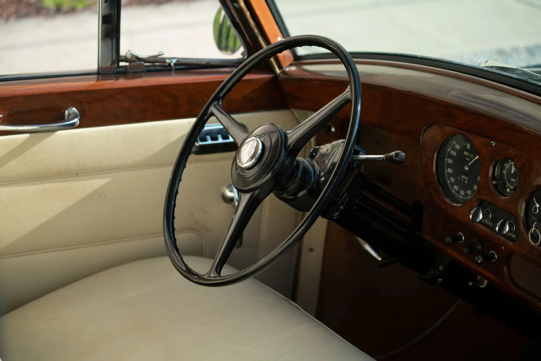 1960 Rolls-Royce Phantom V - Image 13 of 30