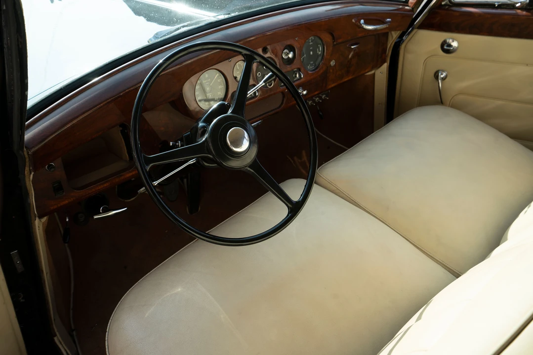 1960 Rolls-Royce Phantom V - Image 17 of 30