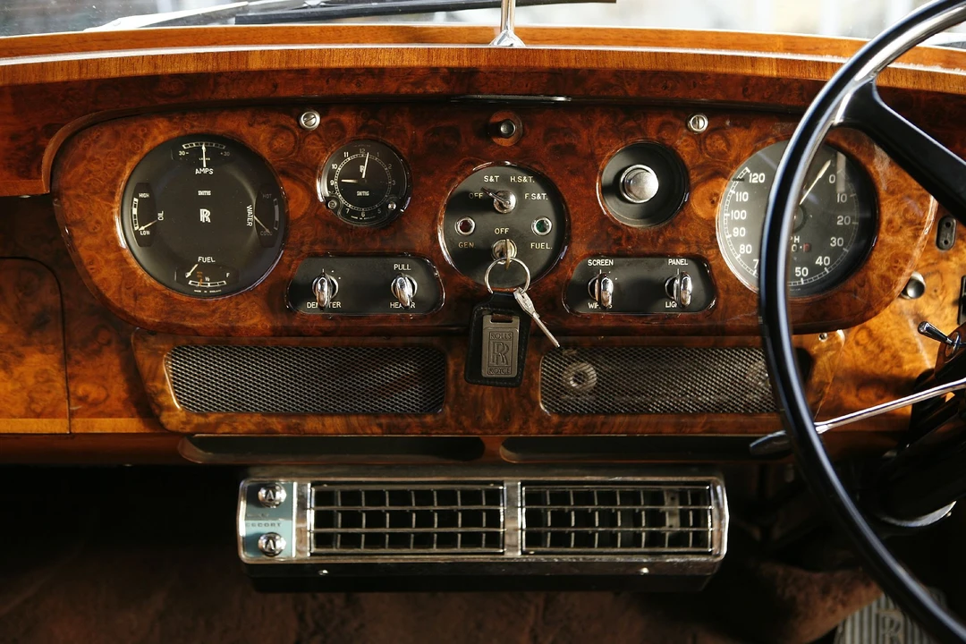 1960 Rolls-Royce Silver Cloud II - Image 9 of 11