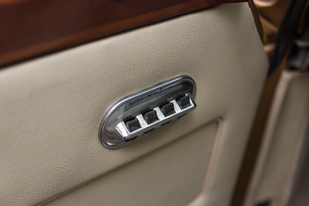 1960 Rolls-Royce Silver Cloud II - Image 7 of 31