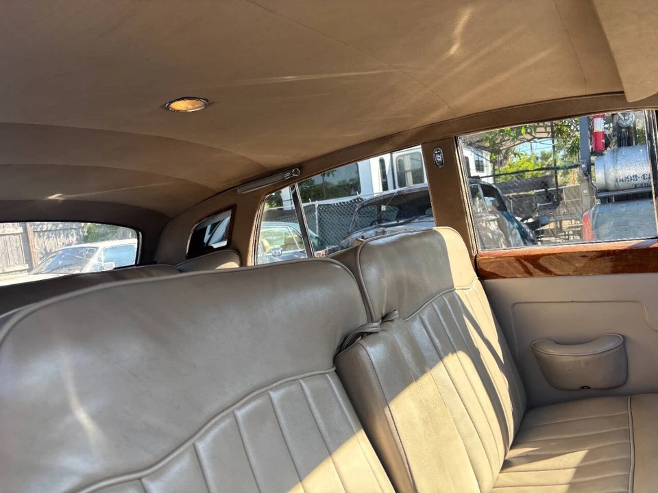 1960 Rolls-Royce Silver Cloud II - Image 7 of 17