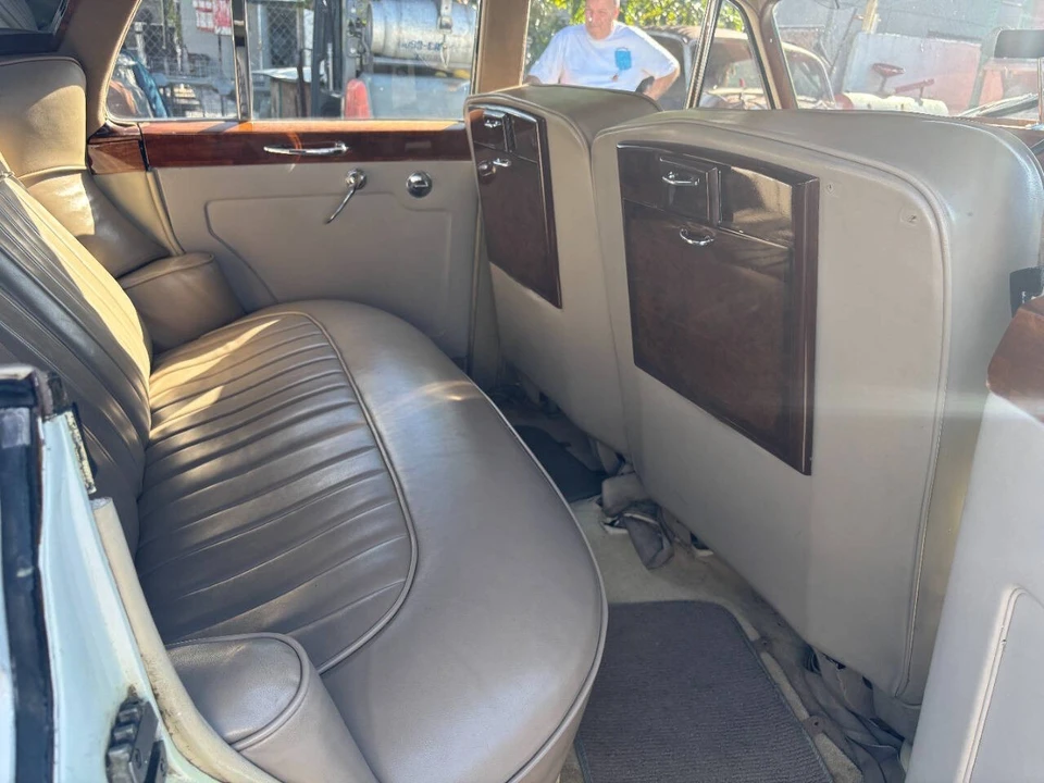 1960 Rolls-Royce Silver Cloud II - Image 13 of 17