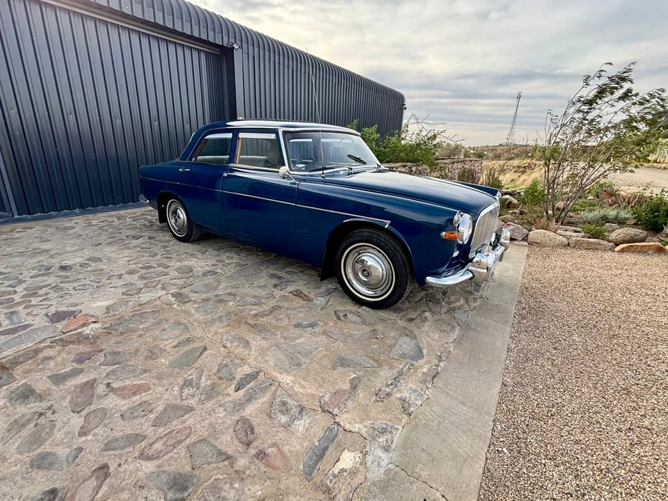 1960 Rover - Image 2 of 30