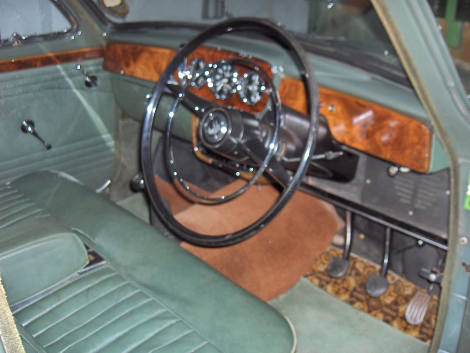1960 Singer - Image 5 of 5