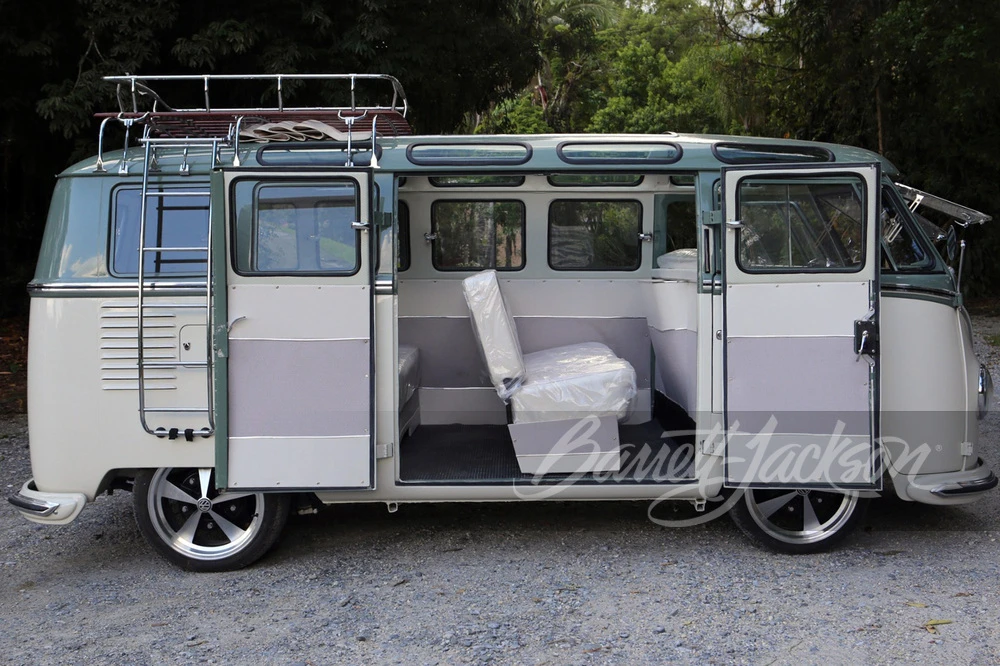 1960 Volkswagen Split-Window Bus - Image 6 of 17