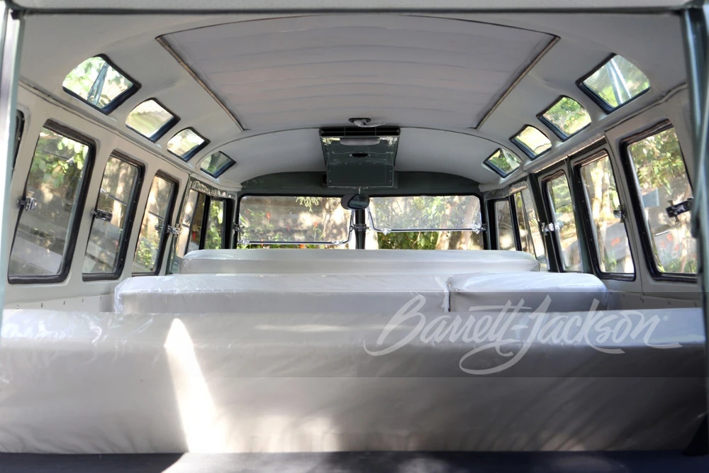 1960 Volkswagen Split-Window Bus - Image 10 of 17