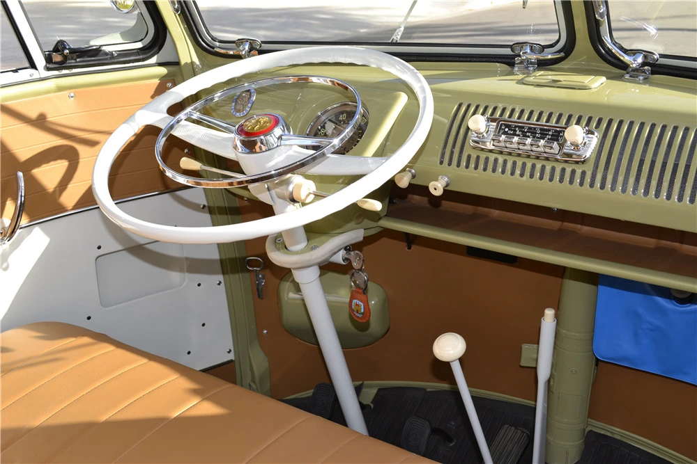 1960 Volkswagen Split-Window Bus - Image 4 of 5