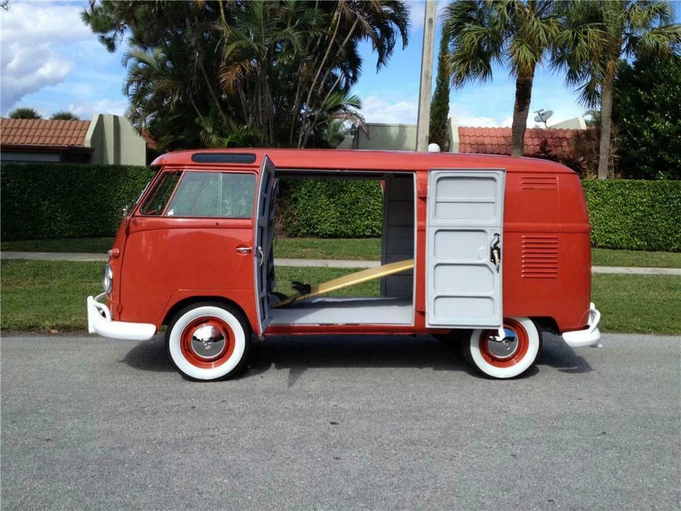 1960 Volkswagen Split-Window Bus - Image 3 of 4
