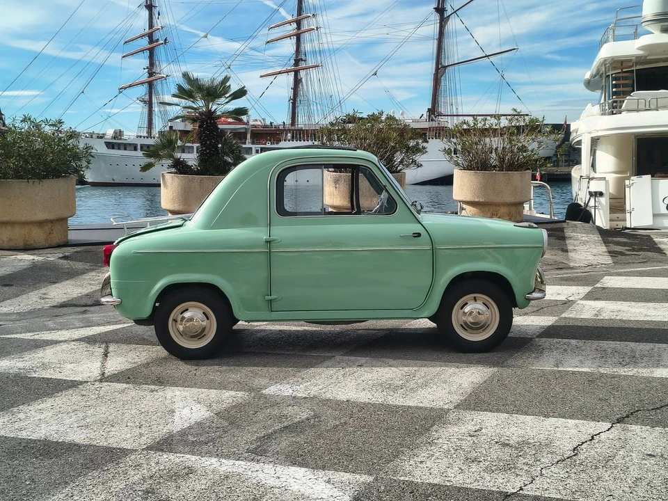 1960 Vespa 400 - Image 3 of 30