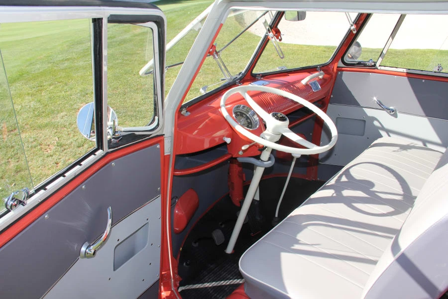 1960 Volkswagen Split-Window Bus - Image 2 of 11