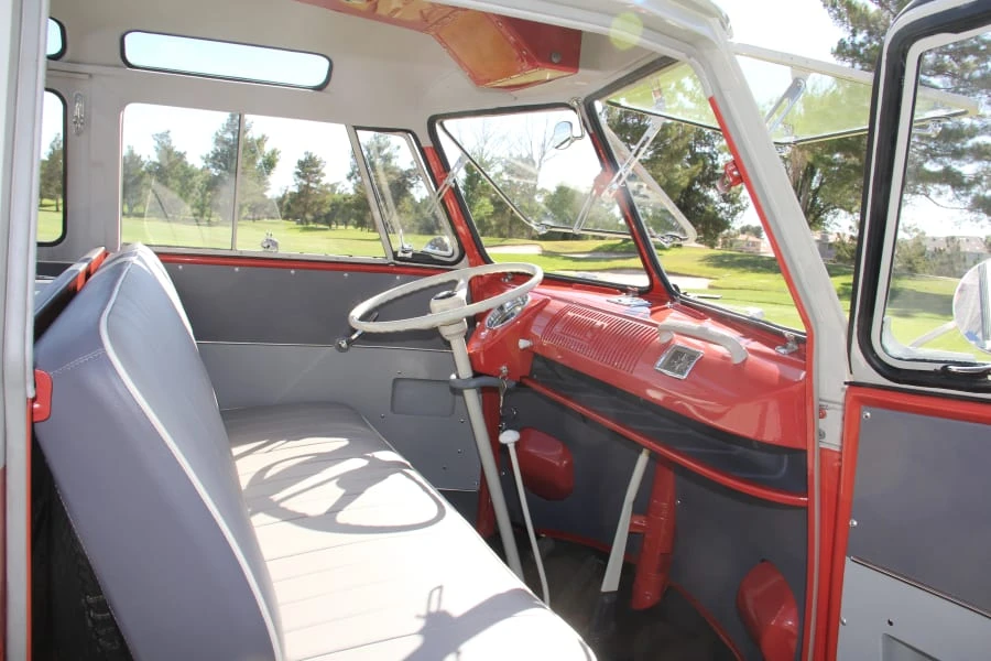 1960 Volkswagen Split-Window Bus - Image 3 of 11
