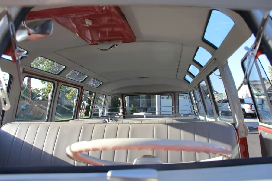 1960 Volkswagen Split-Window Bus - Image 4 of 11
