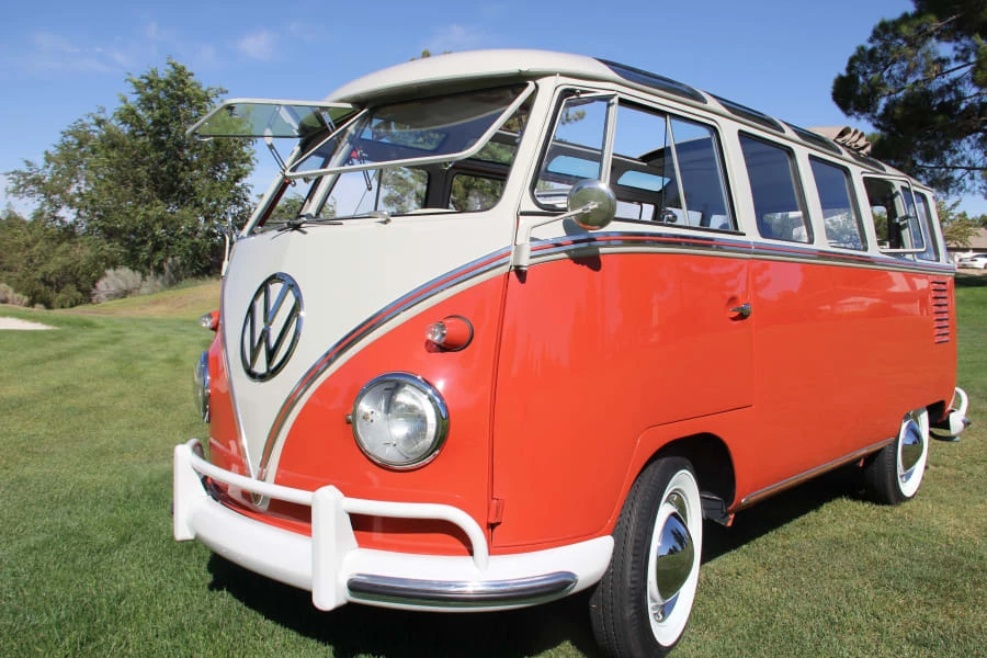 1960 Volkswagen Split-Window Bus - Image 10 of 11
