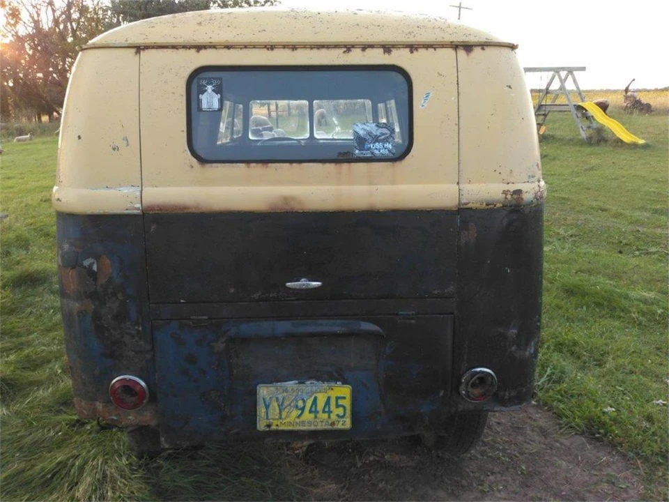 1960 Volkswagen Split-Window Bus - Image 5 of 31