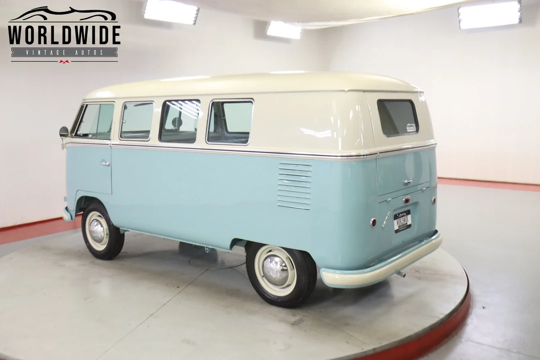 1960 Volkswagen Split-Window Bus - Image 5 of 12