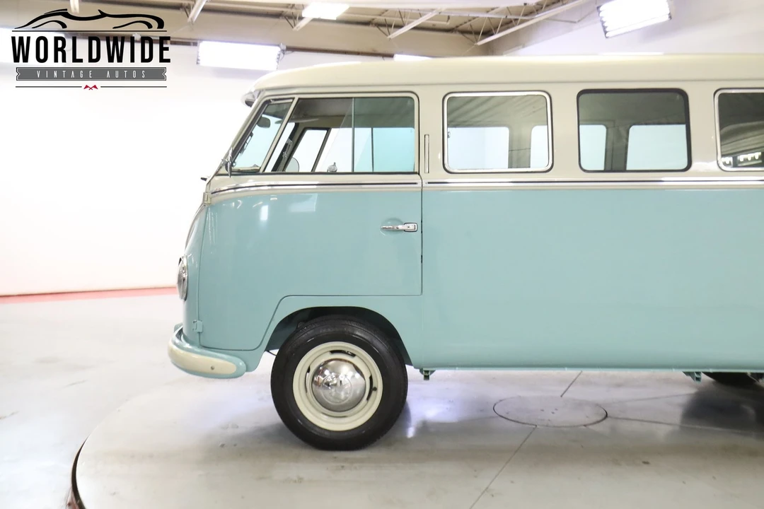 1960 Volkswagen Split-Window Bus - Image 7 of 12