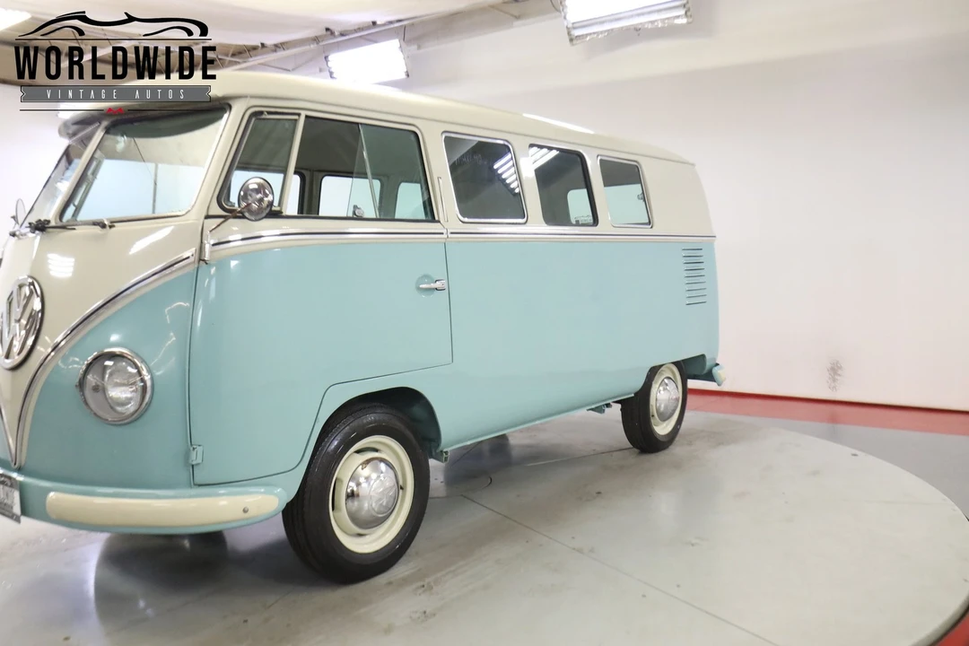 1960 Volkswagen Split-Window Bus - Image 12 of 12