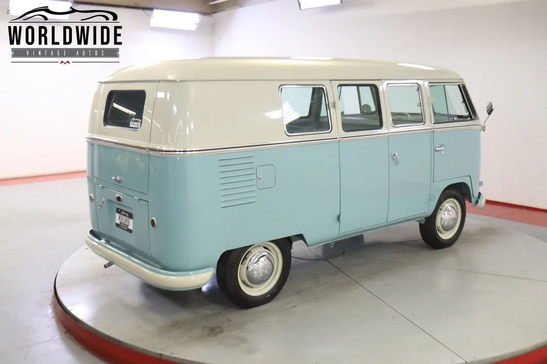 1960 Volkswagen Split-Window Bus - Image 6 of 12