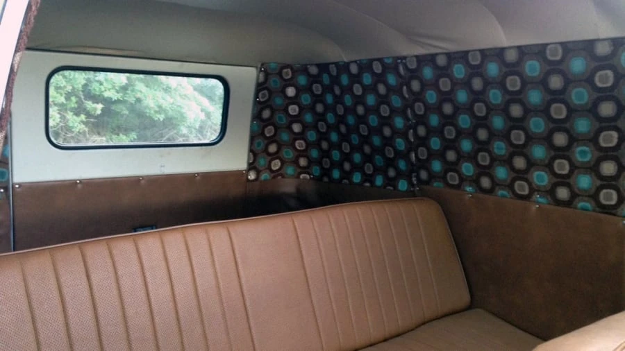 1960 Volkswagen Split-Window Bus - Image 5 of 10
