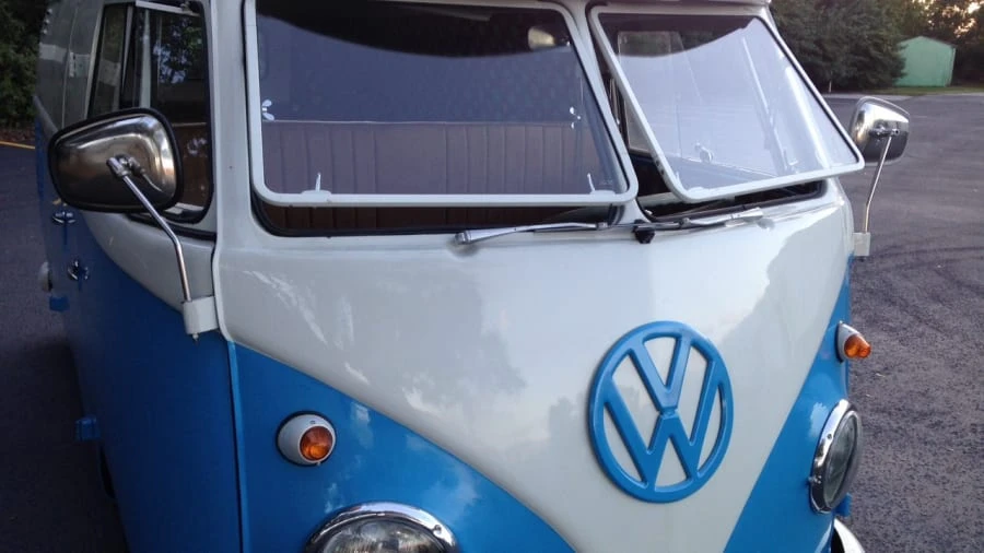 1960 Volkswagen Split-Window Bus - Image 7 of 10