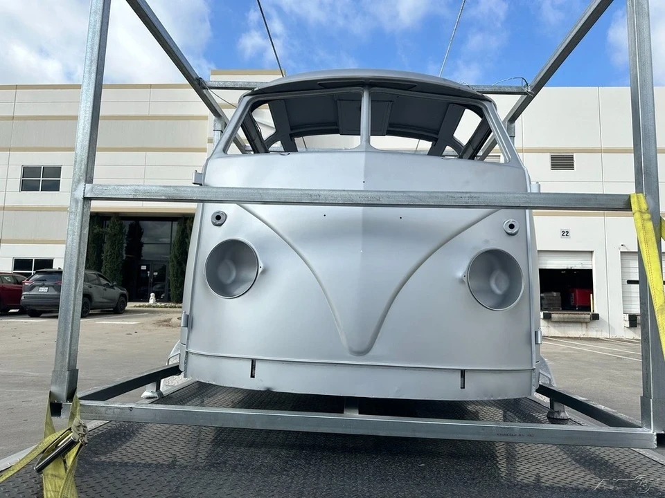 1960 Volkswagen Split-Window Bus - Image 7 of 12