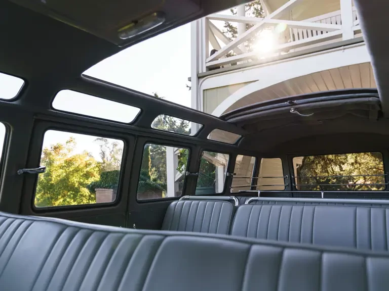 1960 Volkswagen Split-Window Bus - Image 18 of 31