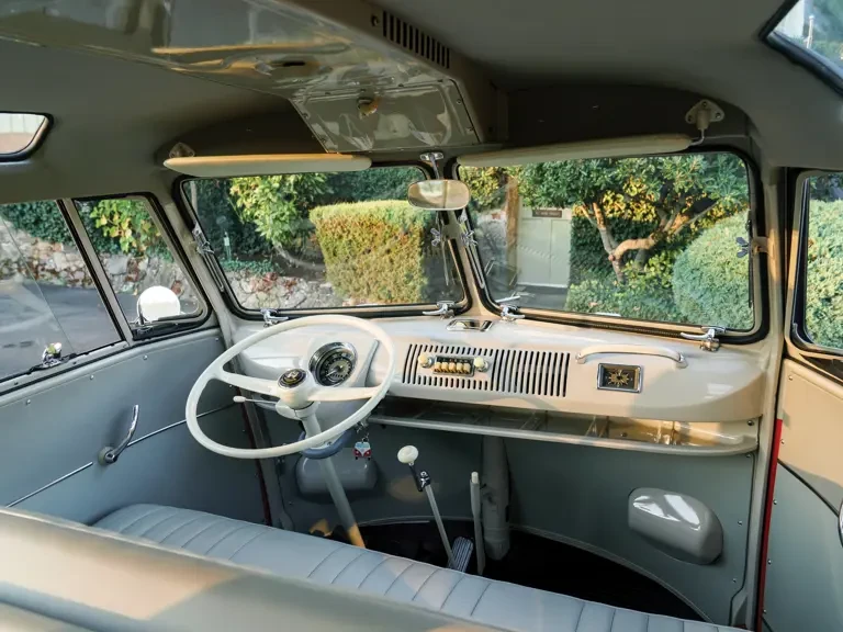 1960 Volkswagen Split-Window Bus - Image 5 of 31