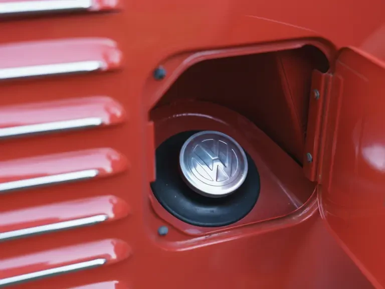 1960 Volkswagen Split-Window Bus - Image 25 of 31