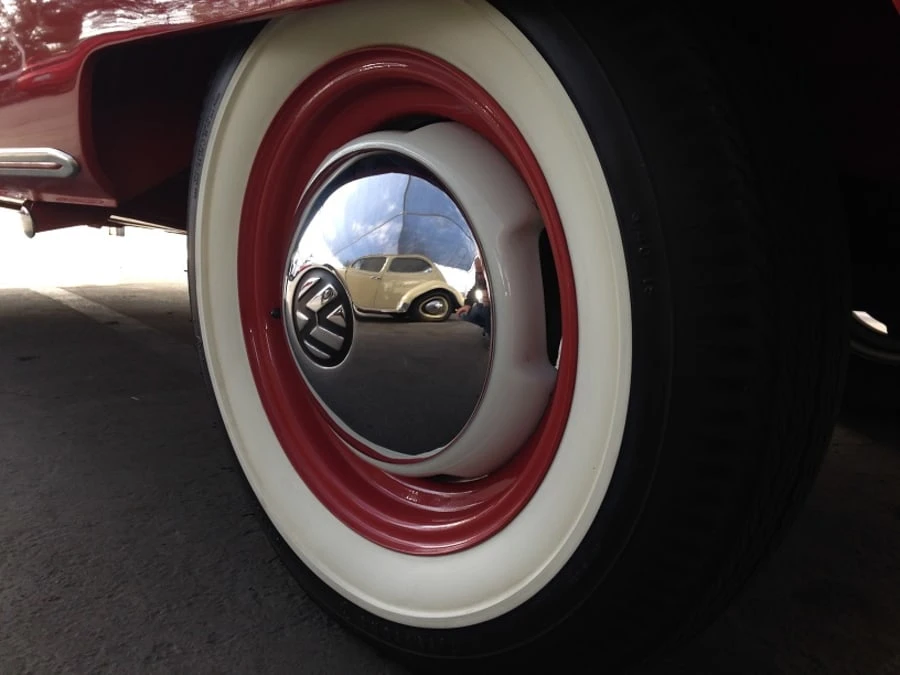 1960 Volkswagen Split-Window Bus - Image 10 of 12