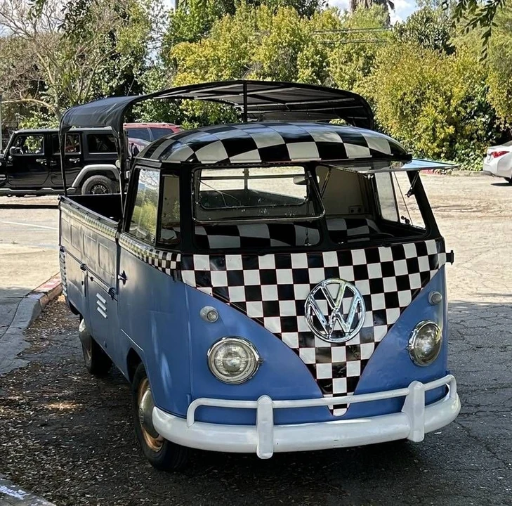 1960 Volkswagen Split-Window Pickup - Image 5 of 10