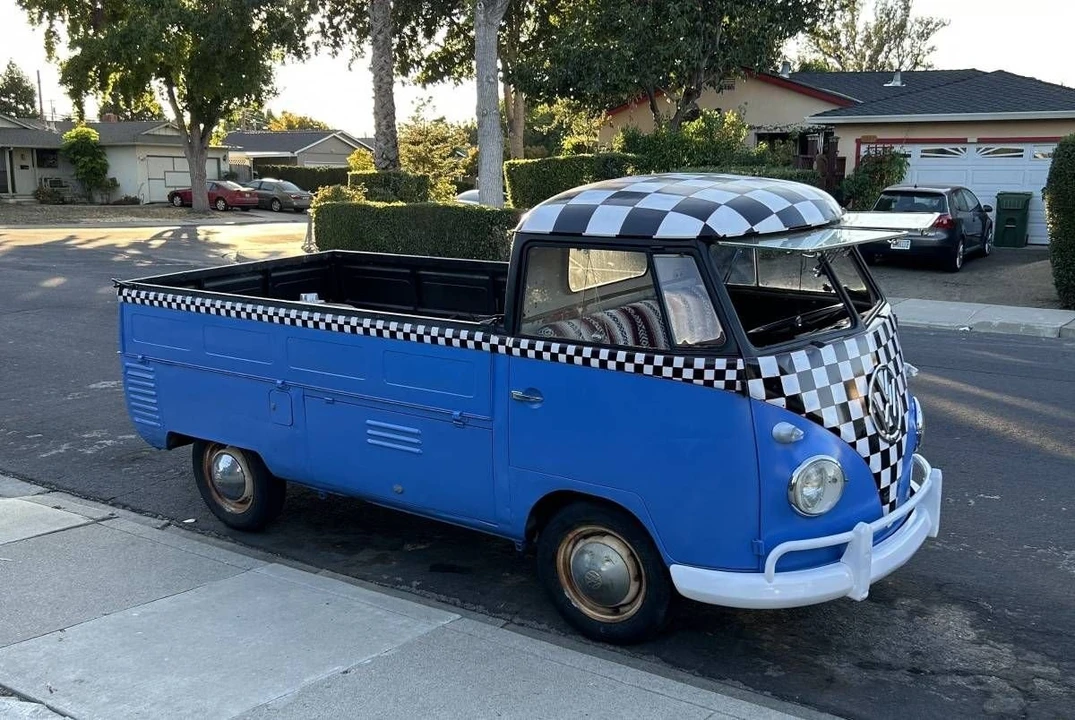 1960 Volkswagen Split-Window Pickup - Image 4 of 10