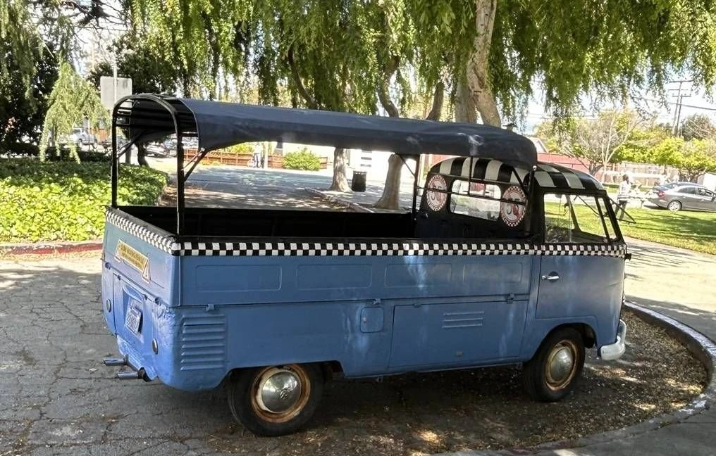 1960 Volkswagen Split-Window Pickup - Image 8 of 10