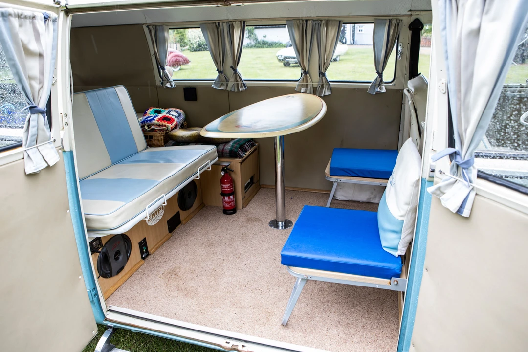 1960 Volkswagen Split-Window Camper - Image 11 of 16