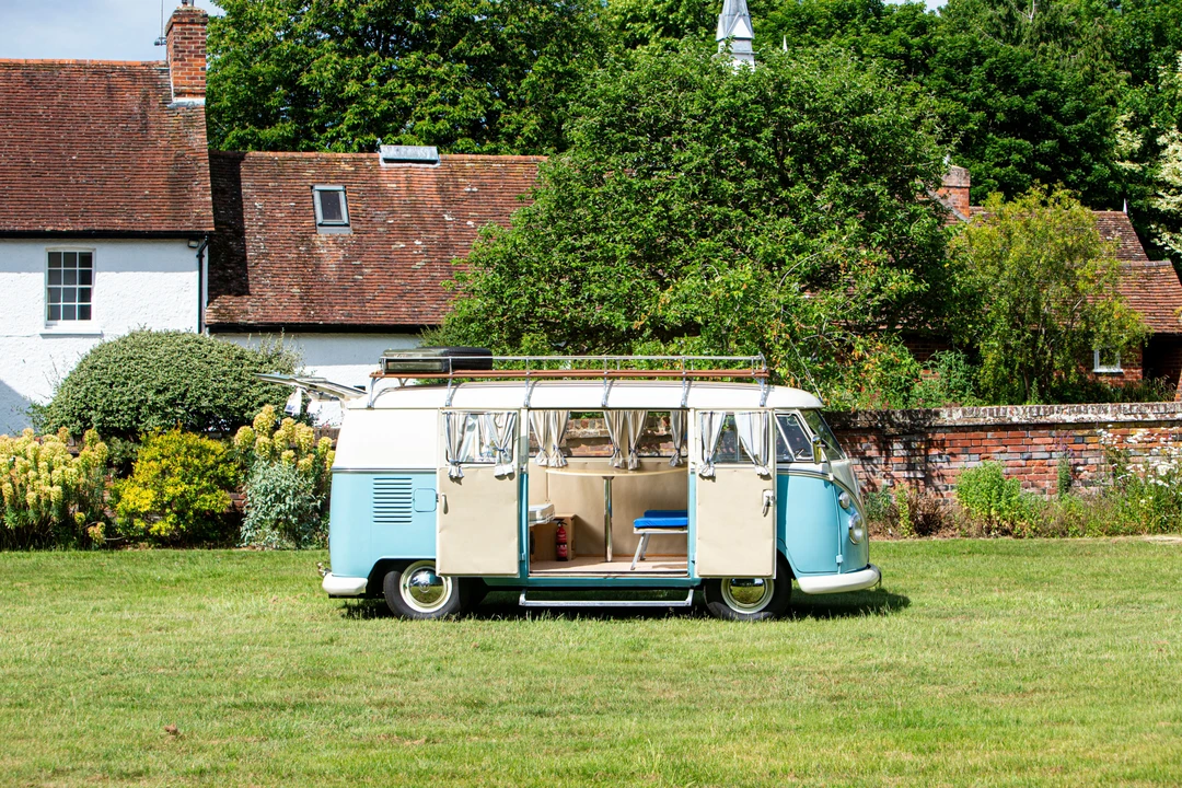 1960 Volkswagen Split-Window Camper - Image 9 of 31