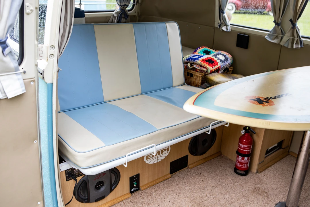 1960 Volkswagen Split-Window Camper - Image 9 of 16