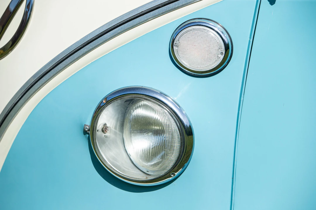 1960 Volkswagen Split-Window Camper - Image 26 of 31