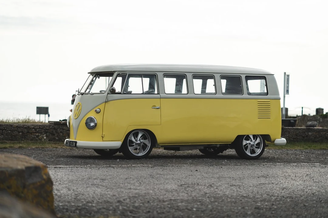 1960 Volkswagen Split-Window Camper - Image 17 of 30