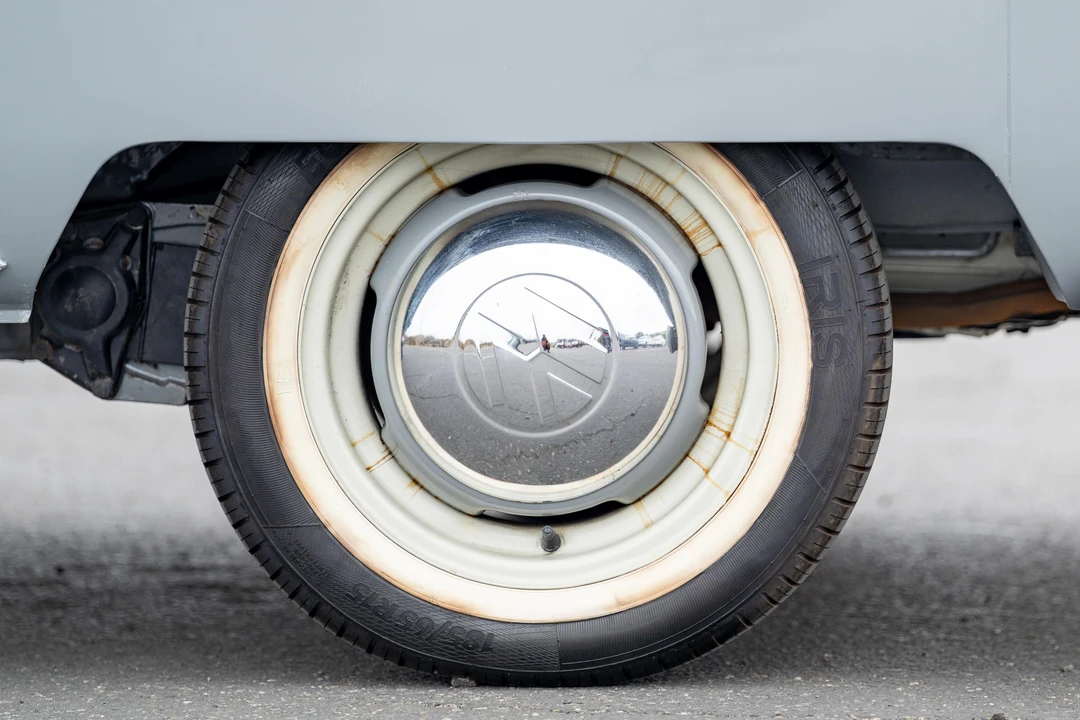 1960 Volkswagen Split-Window Bus - Image 26 of 31