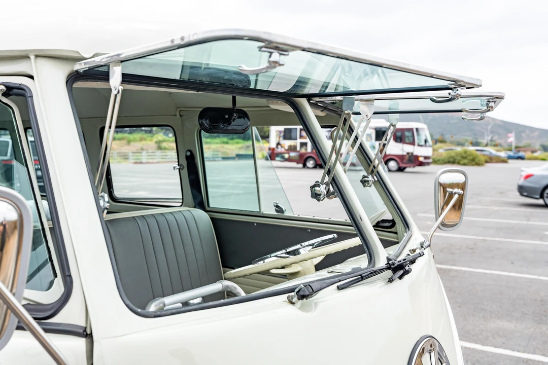 1960 Volkswagen Split-Window Bus - Image 11 of 31