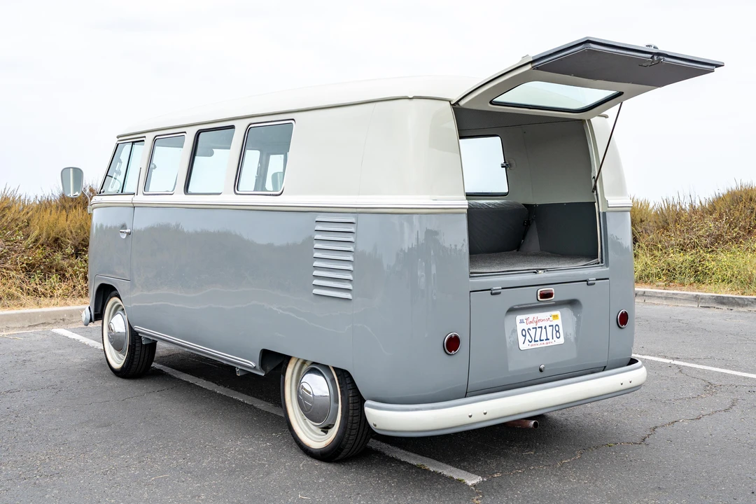 1960 Volkswagen Split-Window Bus - Image 8 of 31