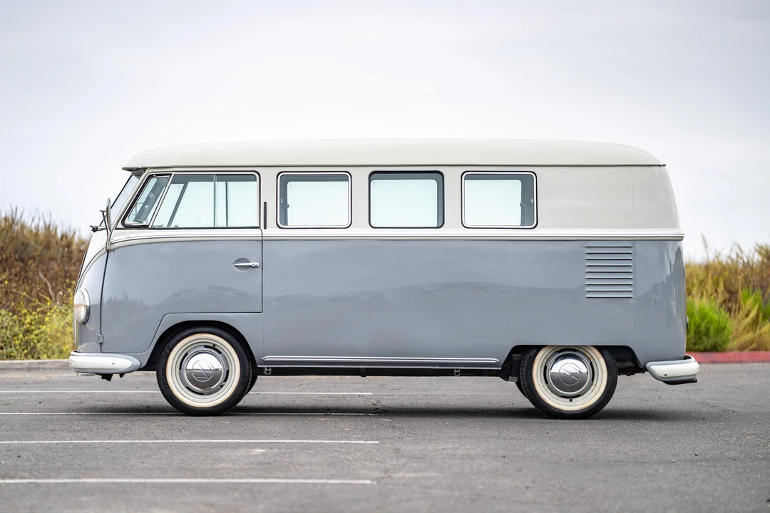 1960 Volkswagen Split-Window Bus - Image 6 of 31