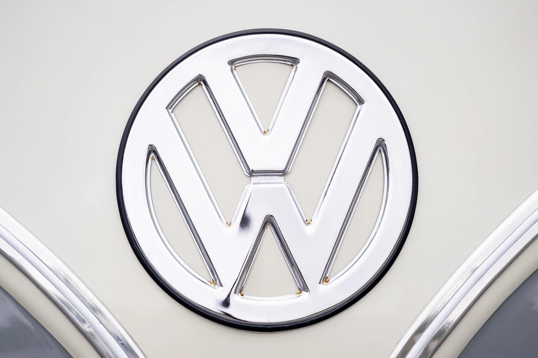1960 Volkswagen Split-Window Bus - Image 13 of 31
